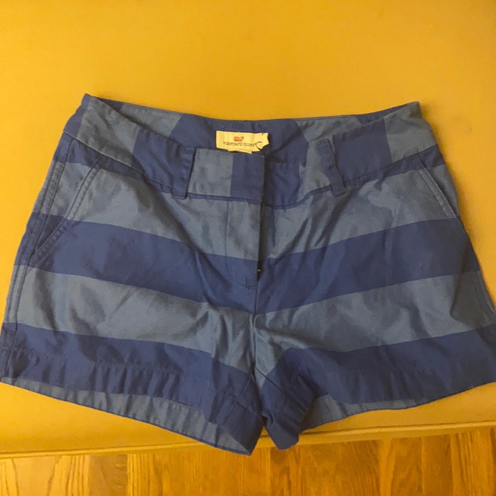 Size 2 blue striped vineyard vines shorts